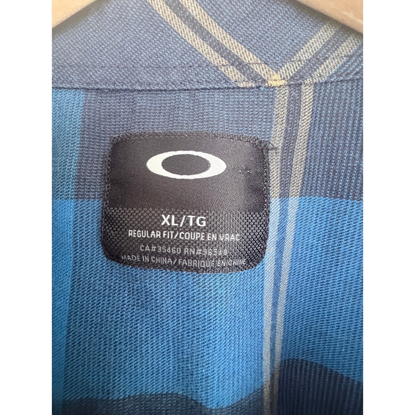 Oakley Plaid Button Down Shirt Mens XL Blue Long Sleeve Casual