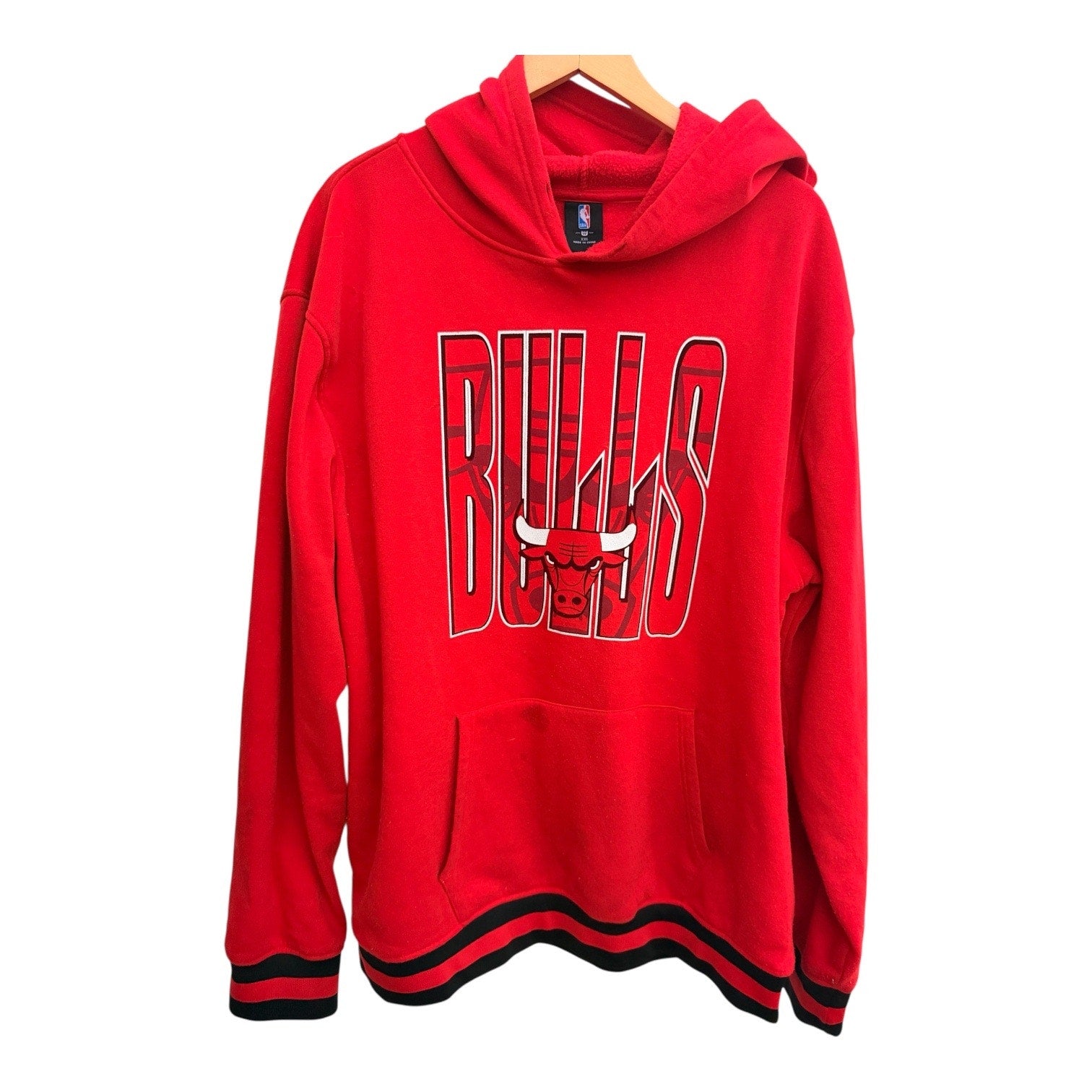 Chicago Bulls NBA Pullover Hoodie Mens XXL Red Team Logo Sweatshirt